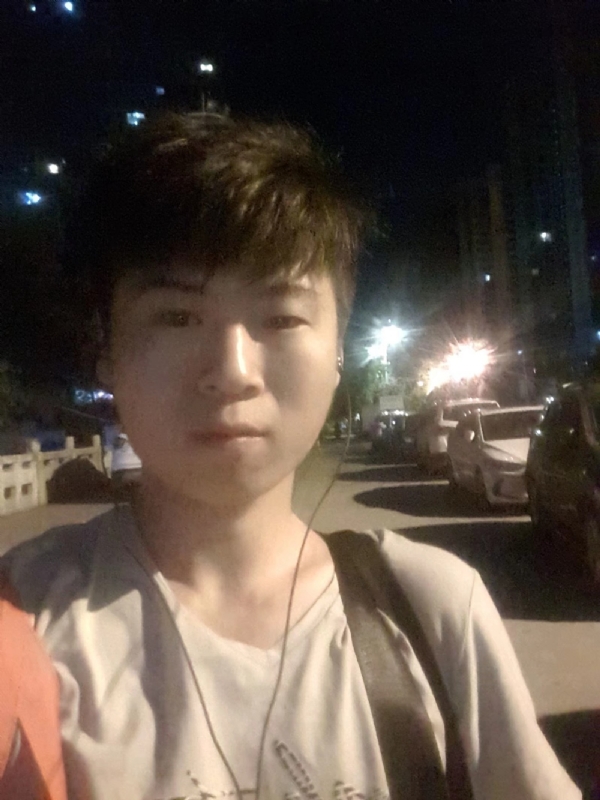 流星的瞬间的第一张照片--漳州征婚网
