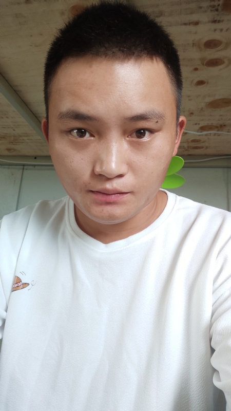 水里面的云呀的第一张照片--漳州征婚网