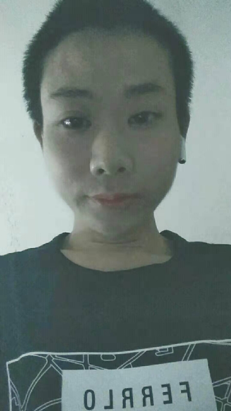 水中月的第一张照片--漳州征婚网