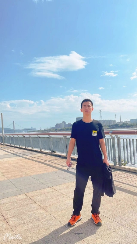 小螃蟹的第一张照片--漳州征婚网