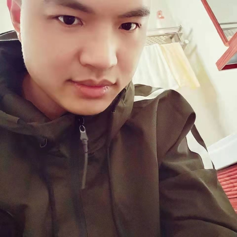 高大上的宅男的第二张照片--漳州征婚网