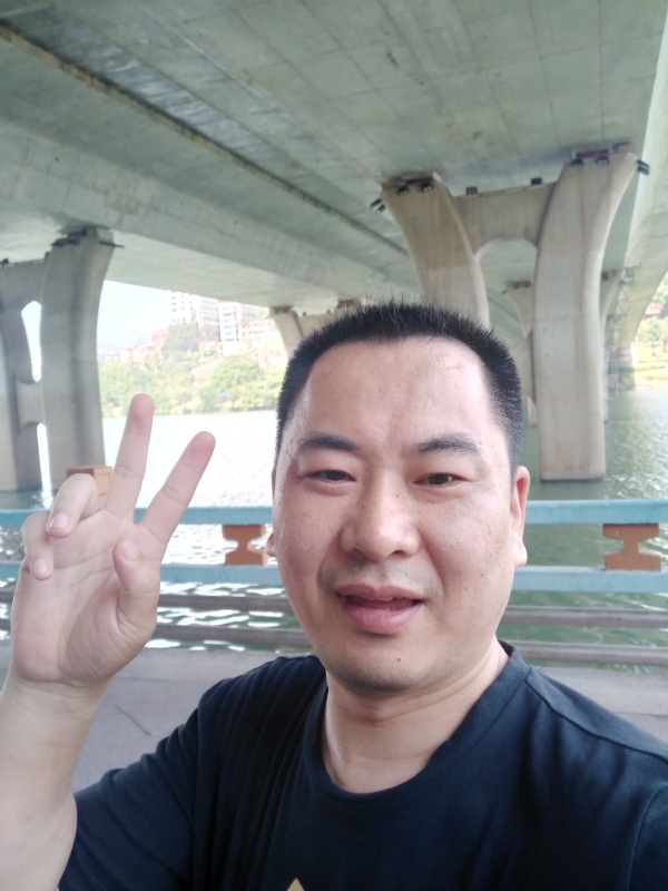 上人的第一张照片--漳州征婚网