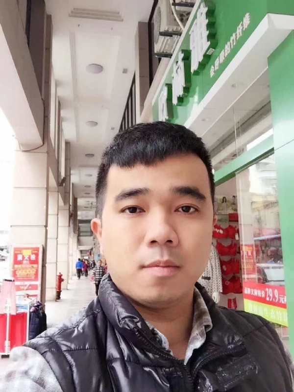 小小怪兽的第一张照片--漳州征婚网