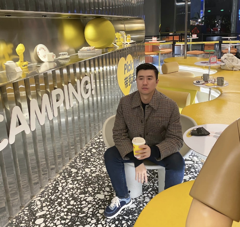 海邊漫步的第一张照片--漳州征婚网