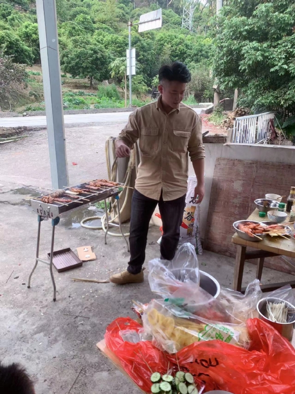 你黑我哟的第一张照片--漳州征婚网